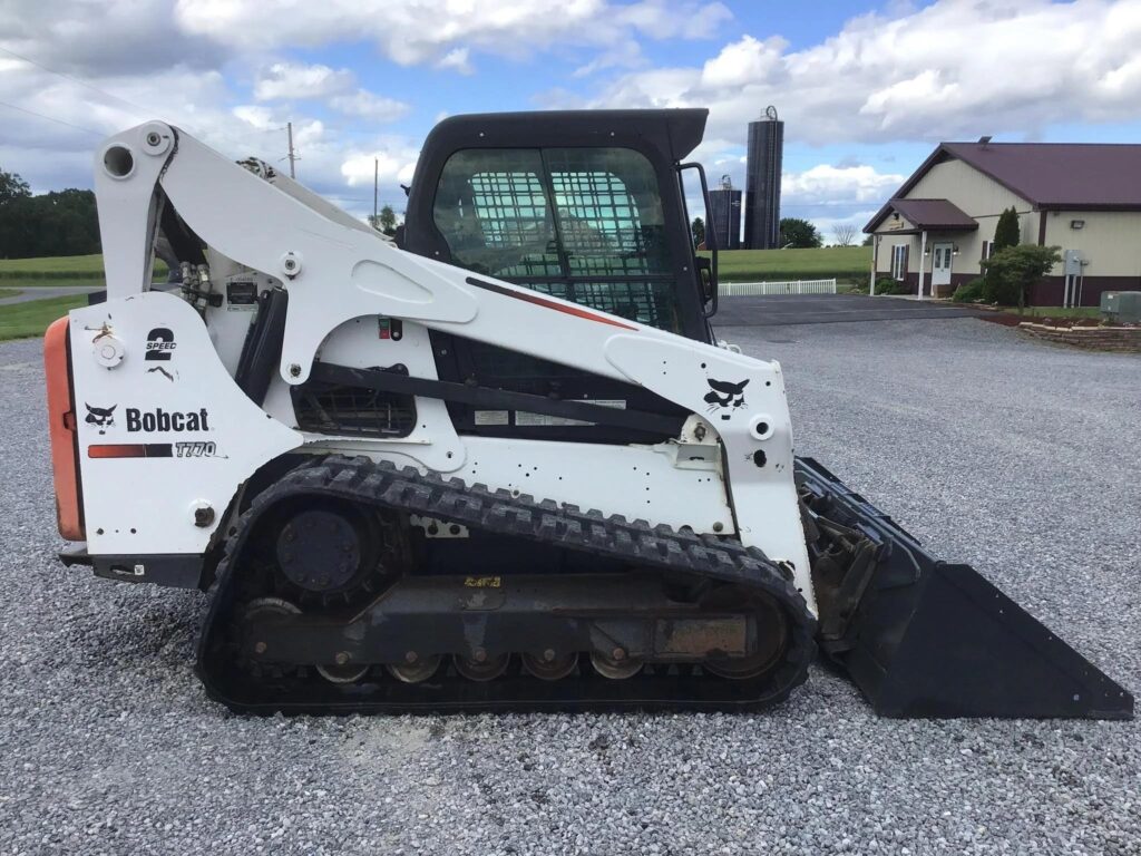 2016 BOBCAT T770 Track Skid Steers